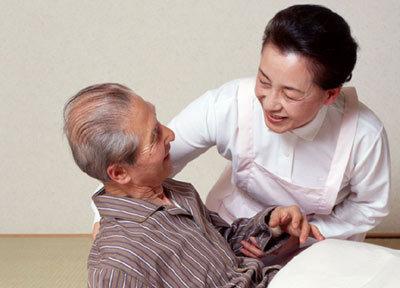 月薪數萬也不做“保姆”？誰來打理(lǐ)萬億家政市場